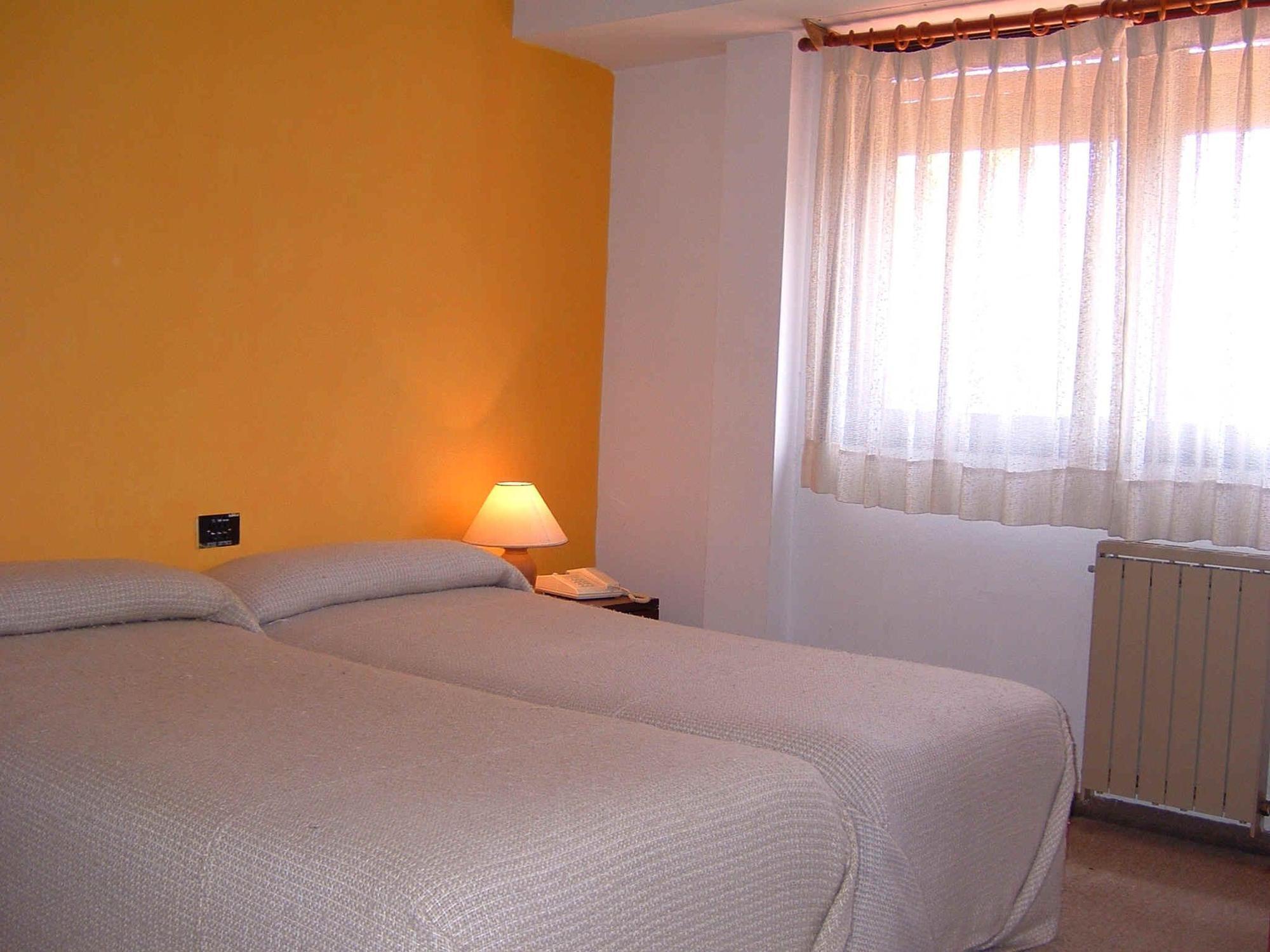 Kuntur Hotel Капила дел Монте Екстериор снимка