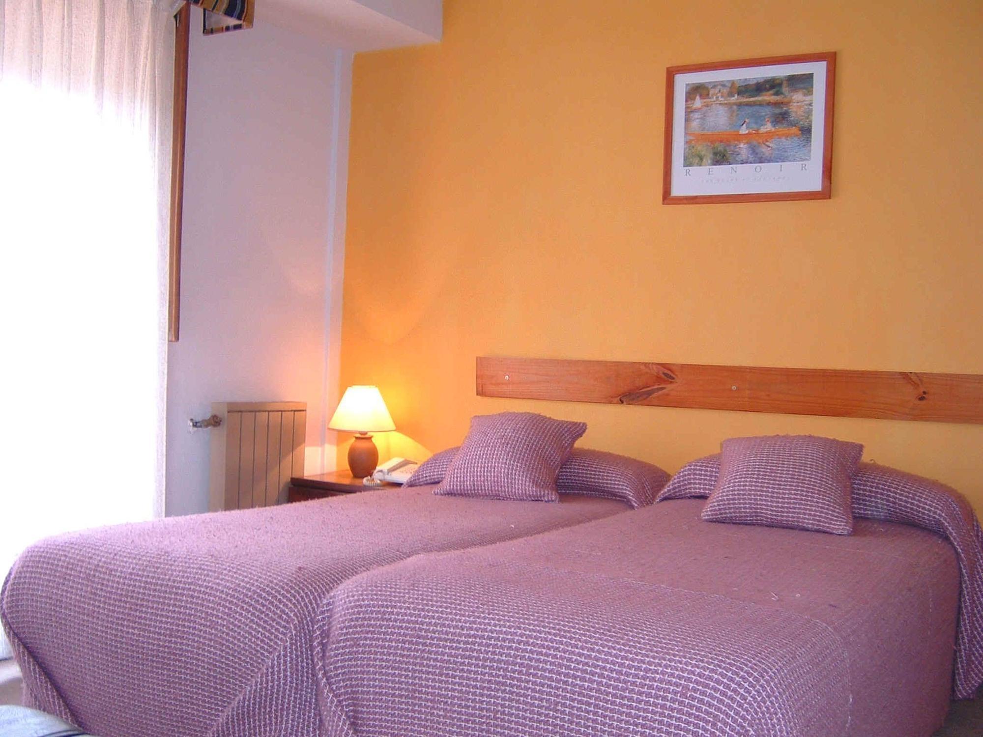 Kuntur Hotel Капила дел Монте Екстериор снимка