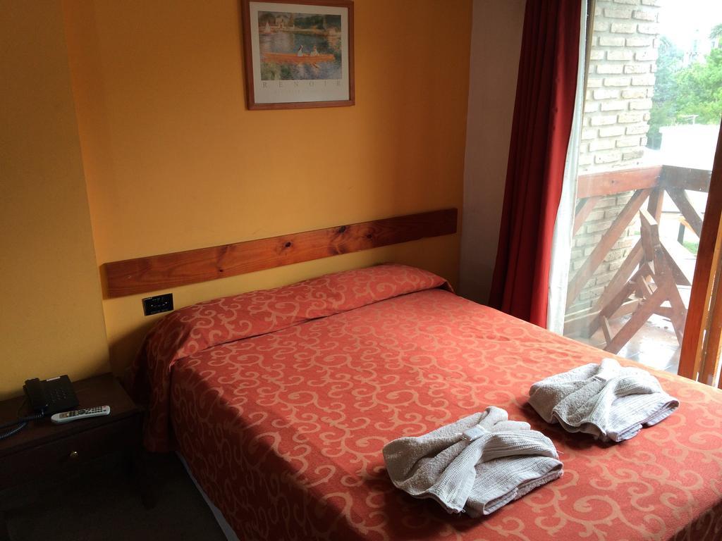 Kuntur Hotel Капила дел Монте Стая снимка