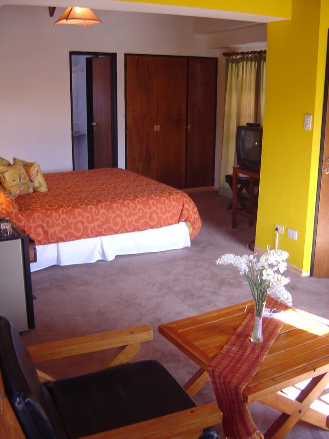 Kuntur Hotel Капила дел Монте Екстериор снимка